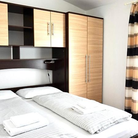 Apartments Maris Starigrad Paklenica Exterior foto