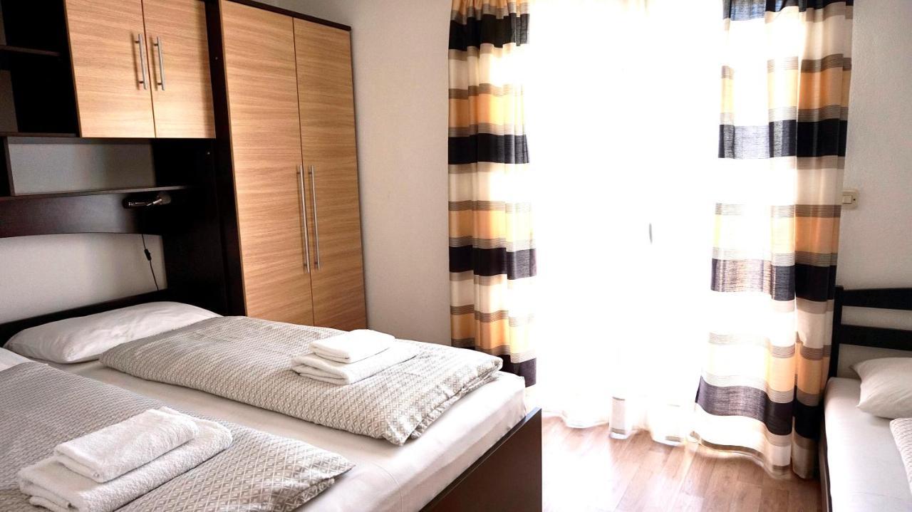 Apartments Maris Starigrad Paklenica Exterior foto