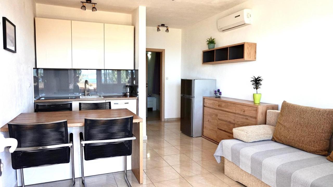 Apartments Maris Starigrad Paklenica Exterior foto