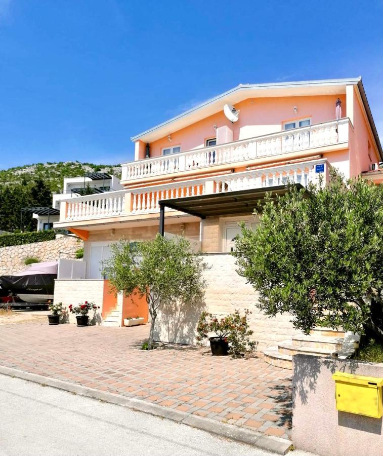 Apartments Maris Starigrad Paklenica Exterior foto