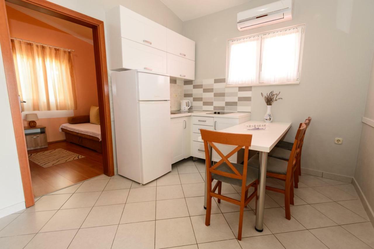 Apartments Maris Starigrad Paklenica Exterior foto