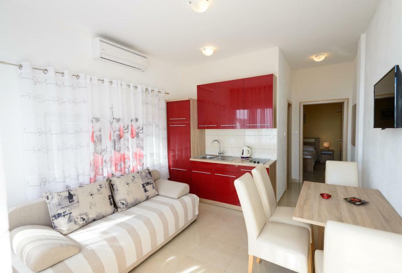 Apartments Maris Starigrad Paklenica Exterior foto