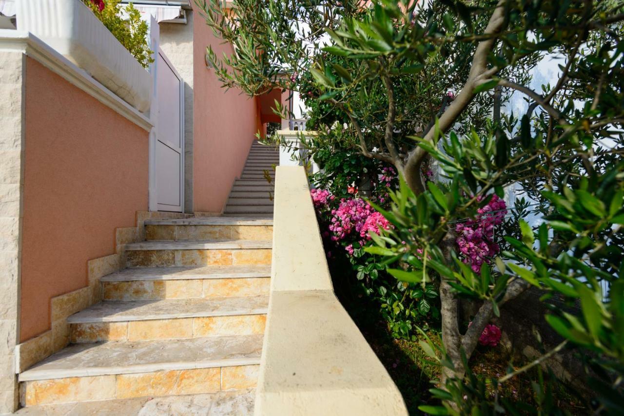 Apartments Maris Starigrad Paklenica Exterior foto
