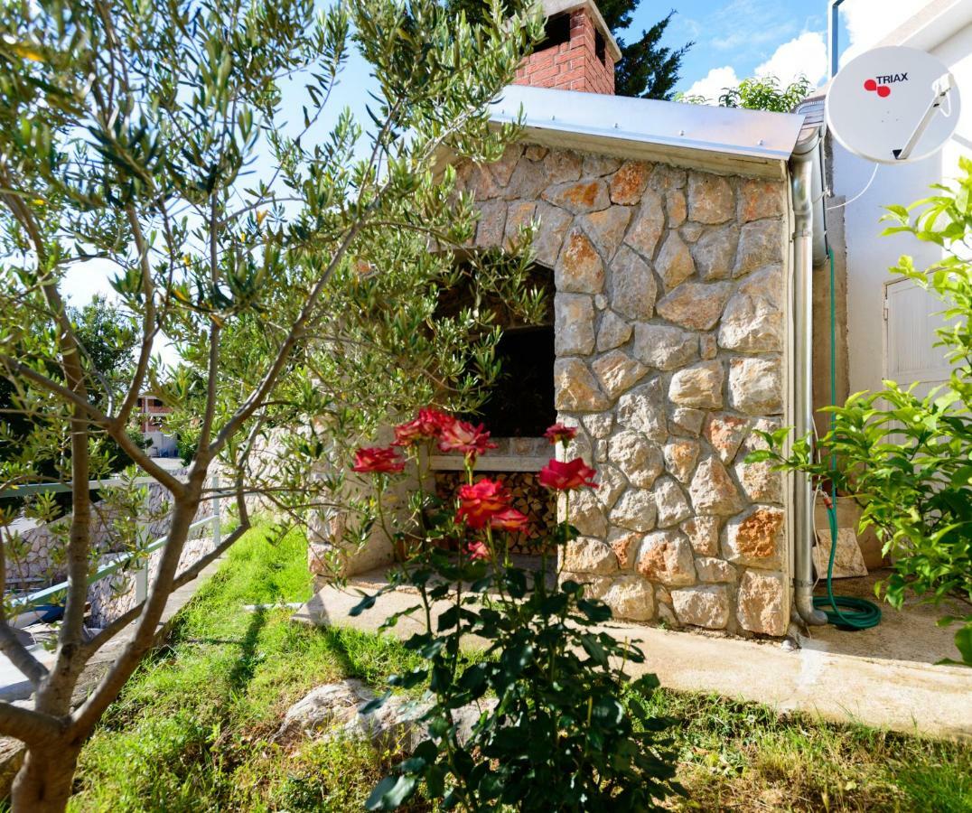 Apartments Maris Starigrad Paklenica Exterior foto